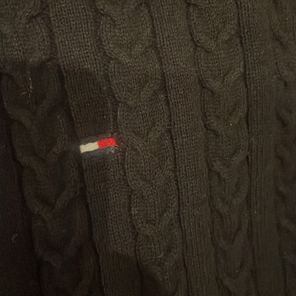 Tommy Hilfiger Long-Sleeve Cable Knit Sweater Black Logo - Picture 5 of 7